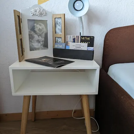 Vintage-zimmer Mit Balkon Felsberg